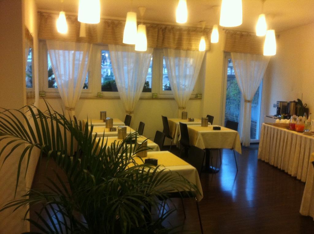 אנקונה Hotel Milano מראה חיצוני תמונה